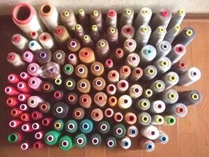 手芸用品い24■まとめて約118本セット■スパンミシン糸工業用＊ロックハンドメイドパーツ