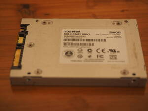 SSD256GB TOSHIBA製