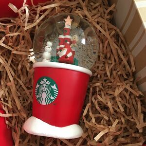 新品 おまけ付き スターバックス レッドカップス クリスマス スタバ スノードーム サンタさん STARBUCKS ホリデークリスマス オブジェ