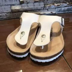 ゴールデンサイズ BIRKENSTOCKビルケンシュトックレザーサンダル 白