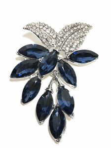 Rhinestone Brooch 928