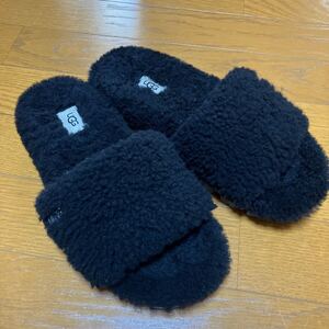 今年1月購入 UGG ボアサンダル 24㌢ 黒 アグ 郵パケットプラス無料