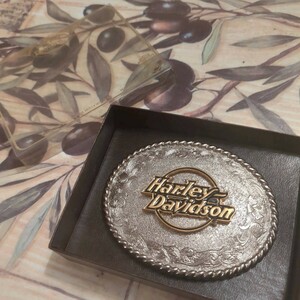 【希少×未使用級】Harley Davidson ハーレーダビットソン シルバー ゴールドロゴ MADE IN USA Rain tree製 ベルト バックル