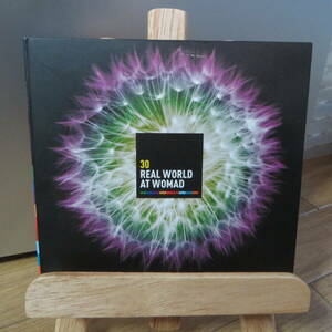 中古CD2枚組、30 REAL WORLD AT WOMAD　ワールドミュージックの入門に最適なCD2枚組。