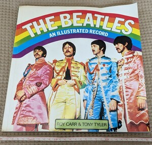 中古本/ビートルズ/The Beatles An Illustrated Record/ 【日本語版】/1976年第7刷/LPレコードサイズ本/1974年迄の年代別の写真と解説など