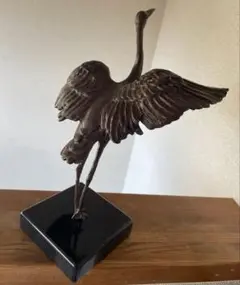 ブロンズ彫刻 "The Dancing Brolga"