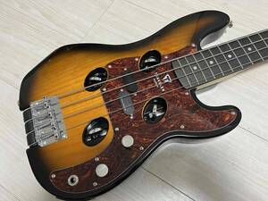 Traveler Guitar TB-4P Sunburst | ヘッドレスベース ミディアムスケール 軽量 （検索用： YAMAHA BB アトランシア RBX4 MB BX SB EHB ）