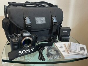 ★新品級展示品【SONY ソニー デジタル一眼カメラ α7R III ILCE-7RM3 HAKUBA ショルダーバッグ リッジ3 カメラバッグ 最高技術】NA00509