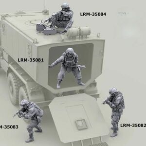 【スケール 1/35】 樹脂 レジン フィギュア キット 歩兵兵士 4人セット ロシア軍 兵士 戦闘ギアシステム 未塗装 未組み立て