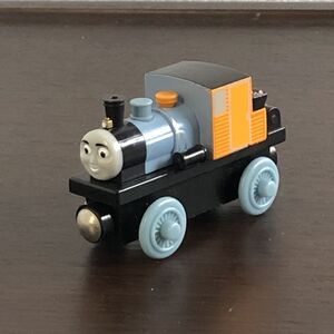 ■木製トーマス　バッシュ/39-48