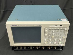 Tektronix TDS7104 ディジタルオシロスコープ 1GHz 4ch 10GS/s Digital Phosphor Oscilloscope [1860]