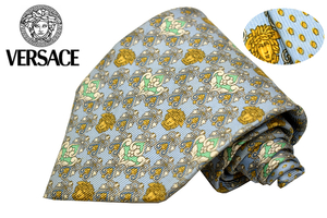 N-2587★送料無料★GIANNI VERSACE ジャンニ ヴェルサーチ★イタリア製 メデゥーサ柄 ライトブルー水色 総柄 シルクネクタイ