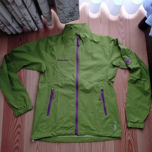 マムート　softech tough light jacket 女性ｓ（アジアM） ナイロンジャケット　アウトドア　MAMMUT