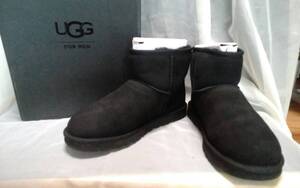 【2度着用美品US8】UGG(アグ)ムートン ブーツ ショート シープスキン　男性用 M CLASSIC MINI 1002072