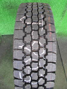 J-903 225/70R16 117/115L LT 再生 1本のみ