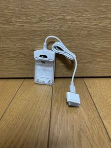 携帯用充電器1-1☆単三乾電池3本☆メーカー不明☆使用回数少☆動作未確認☆充電器☆アイホン☆iPhone☆クリックポスト