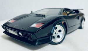 1/18 LAMBORGHINI COUNTACH LP500 1988 ランボルギーニ　カウンタック　LP500 ブラック　BURAGO イタリア製　ほぼ未使用　希少品