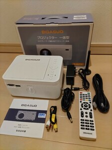 美品！ 通電確認！ 2021年製！ BIGASUO B-302TX プロジェクター DVDプレーヤー 地デジTV チューナー ホームシアター フルセグ ワンセグ ②