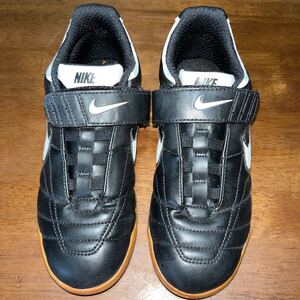 【NIKE／ナイキ】スニーカー　シューズ　靴　マジックテープ　黒　22.5cm　中古