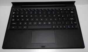 SONY Xperia Z4 Tablet用 Bluetoothキーボード BKB50です