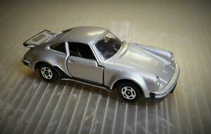 トミカ　ポルシェ930Turbo (1/61) NO. F1