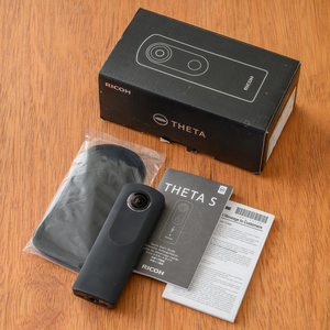 RICOH THETA S 全天球カメラ リコー シータ 360°カメラ 中古 動作確認済み 箱付き