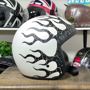 新品☆URBAN HELMETS TRACER アーバン ヘルメット ジェットヘルメット ファイアーパターン ホワイト/XL 輸入品 DOT規格