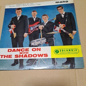 レコード　Shadows SEG8233