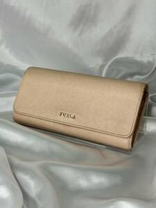 FURLA　フルラ　長財布　二つ折り　ピンクベージュ　レディース　furla　