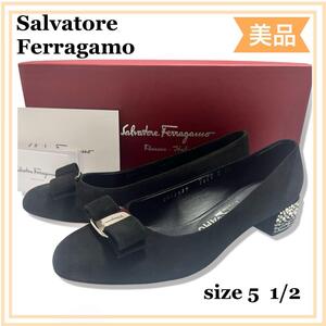 新宿伊勢丹購入　Salvatore Ferragamo　サルヴァトーレ フェラガモ ヴァラ ジュエル パンプス　黒　23cm 送料無料