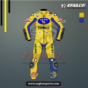 海外 送料込み 　高品質　バレンティーノ・ロッシ　yamaha Team Motogp 2006　　レーシングレザースーツ 　 サイズ各種　本革　レプリカ