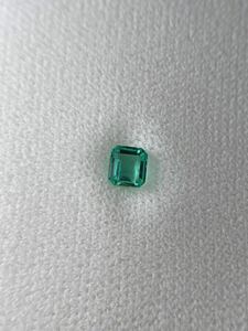 GIA鑑別書付　天然　ノンオイル　エメラルド　0.36ct ルース 無処理 NONOIL 0.3ct 0.3カラット EMELALD コロンビア産 Colombia