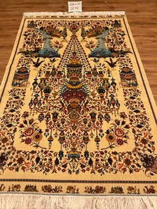 ペルシャ絨毯・最高級ハンド&マシン織り・ 世界最高密度150万ノット ・豪奢なクムデザイン 220cm×150cm lv43