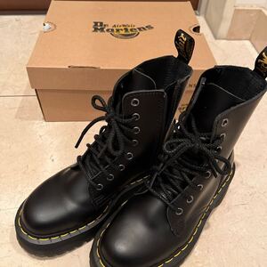 【超美品】Dr Martens ドクターマーチン　24