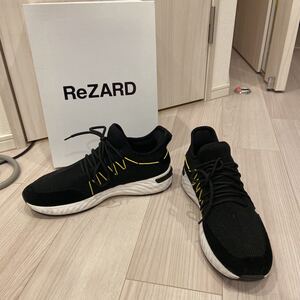 Re ZARD美品イエローラインスニーカー43