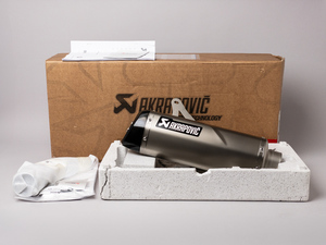 AKRAPOVIC VESPA GTV/GTS スリップオンマフラー ステンレス ,アクラポビッチ ベスパ GTS300/GTS250/GTS150/GTS125/GTV300/GTV250