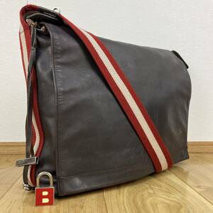 1円 Bロゴ南京錠付き BALLY トレスポ バリー メッセンジャーバッグ ショルダー レザー ダークブラウン メンズ PC&A4収納可能 ビジネス