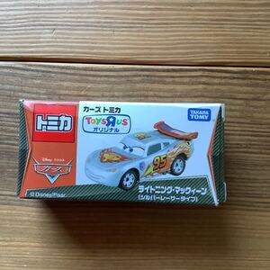 新品未開封　トミカ　トイザらス　カーズ　ライトニングマックィーンシルバーレーサータイプ