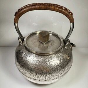 純銀製 平寶珠形 槌目 一東斎造 木摘 湯沸 古美術品 銀瓶 煎茶道具 箱付 純銀保証