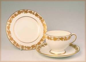  ウェジウッド　 = 　Cup&Saucer&Plate　=　W4001　(1級品)