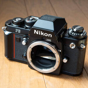 Nikon F3 アイレベル【初期グリップベンツステアリング素材】希少な初期ロット