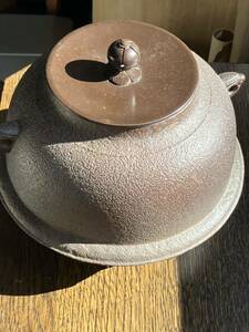 茶釜　茶の湯　鉄釜　茶色　亀甲地紋　双耳　一文字蓋　中古美品