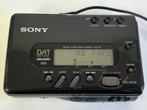 SONY ソニー DATウォークマン WALKMAN ポータブルDATプレーヤー DIGITAL AUDIO TAPE-CORDER TCD-D8 通電確認済み@