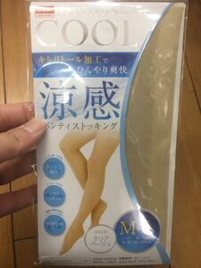 クリアベージュ　涼感ストッキング