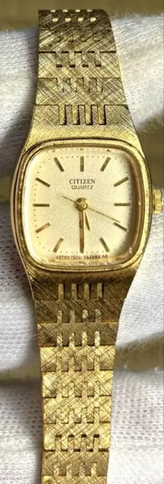 【CITIZEN】ヴィンテージ シチズン QUARTZ 女性 腕時計　ゴールド