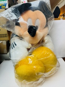 読売新聞？ ノベルティ Celebrate Mickey 75周年記念　ミッキーマウス　大きめ　ぬいぐるみ 60cm 未開封品です