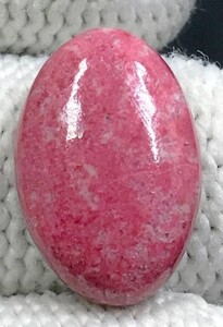 ★チューライトThulite Cabochon...Oval Cabochon...18x12x5 mm...11 Ct　4725