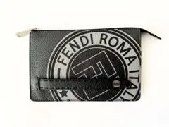 【美品】Fendi ロゴ クラッチバッグ 黒　フェンディ