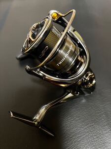 シマノ SHIMANO 24 ツインパワー C3000MHG