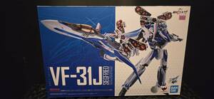 新品未開封　DX超合金　劇場版VF-31Jジークフリード（ハヤテ・インメルマン機）【フォールドプロジェクションユニット装備】　マクロスΔ